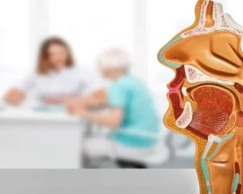 nasolaringoscopia-400x350 (2)